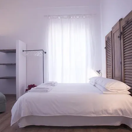 Neapolitan Rooms-3